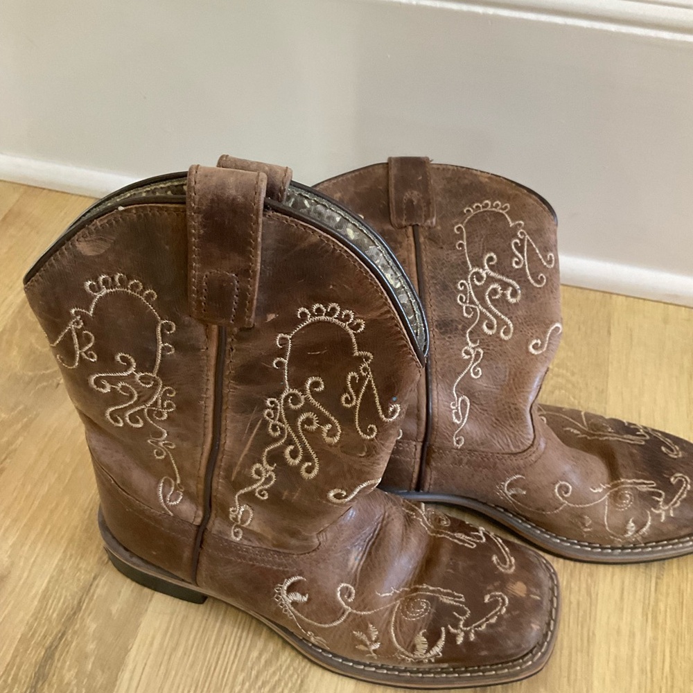 Brown Embroidered Cowboy Boots Size 2